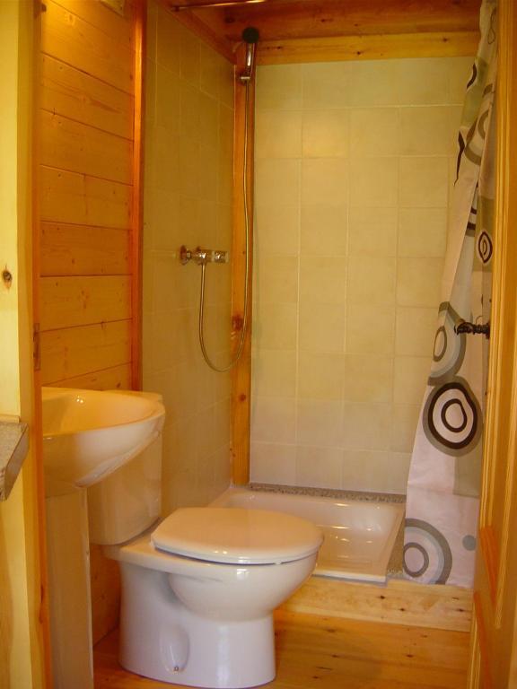 Camping Vall De Ribes Ribes De Freser Rom bilde